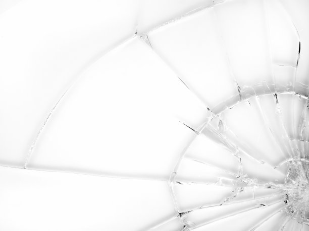 白色背景上的破碎玻璃纹理素材图片