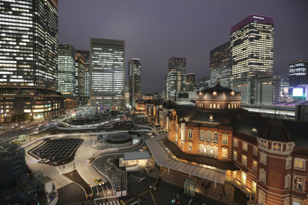 丸之内商业区和东京站。图片下载