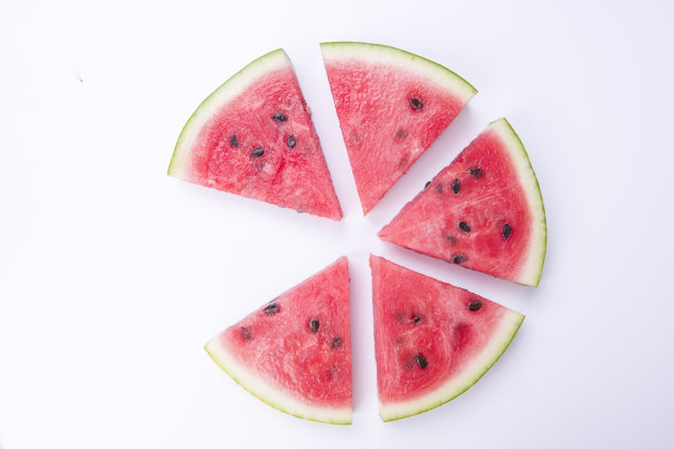 西瓜片的创意照片。图片下载