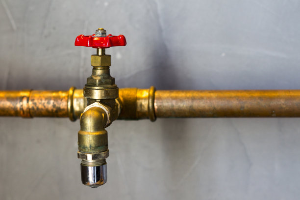 老式水龙头，铜管，红色轮图片下载