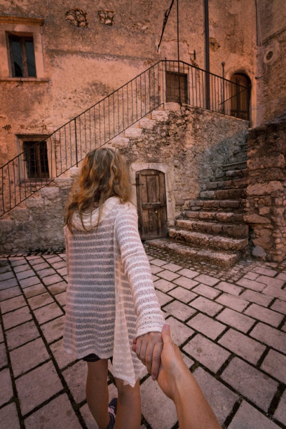 来和我一起探索吧图片下载