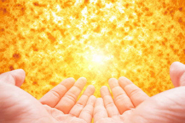 两手张开，手掌朝上图片下载