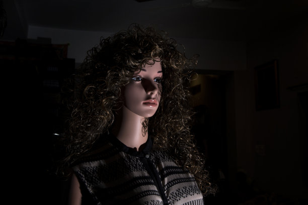 人体模特的肖像图片下载