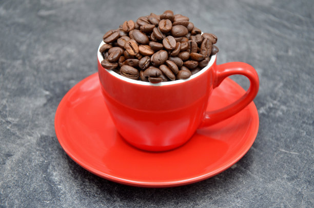 咖啡杯和咖啡豆图片下载