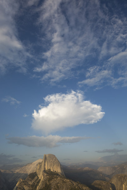 宏伟的穹顶一半图片下载