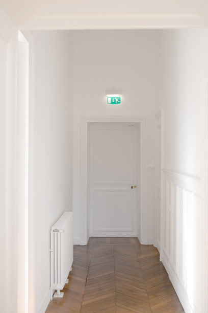 紧急出口图片下载