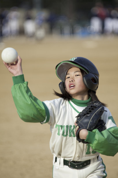 棒球的女孩图片下载