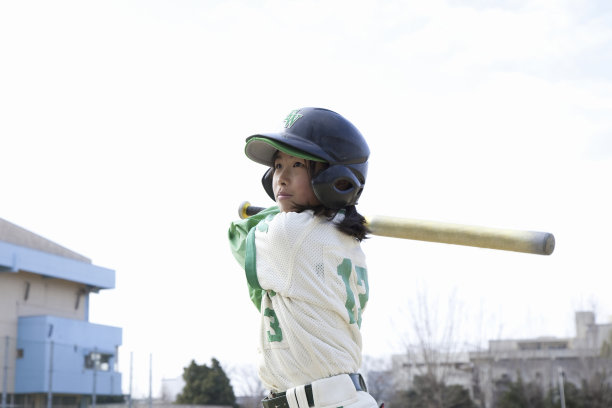 击球棒女孩图片下载