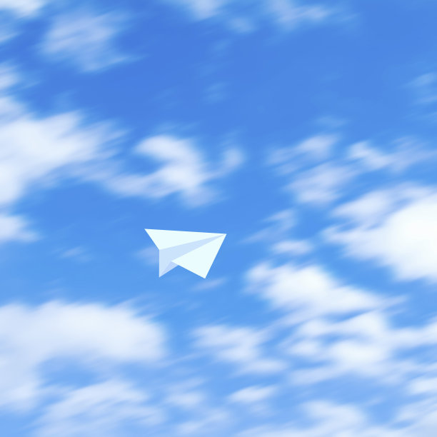 蓝天和一架纸飞机图片下载