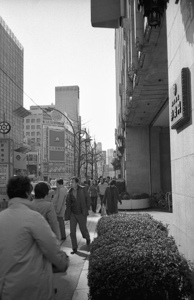 新宿，新宿大兴街公交站图片下载