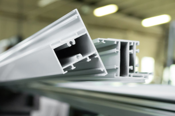 我用白色的铝做门窗的轮廓。有选择性的火图片下载