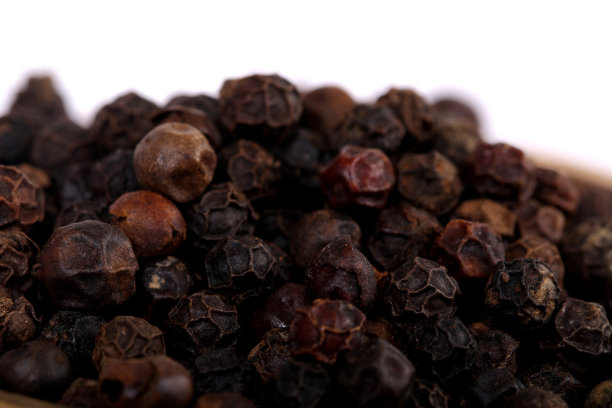 黑胡椒配白底图片下载