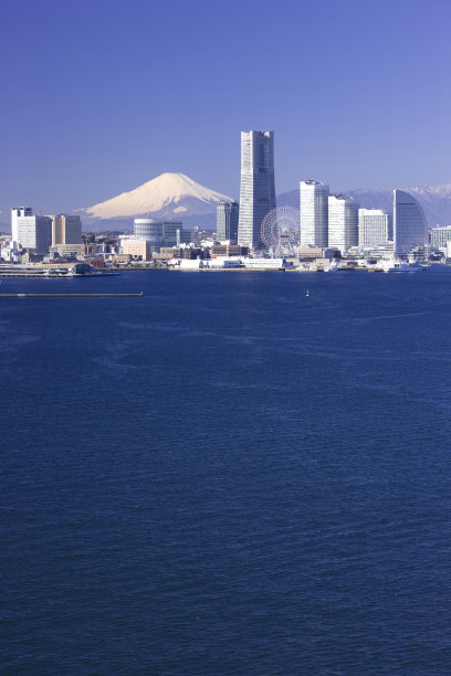 港人未来21号建筑和富士山图片下载