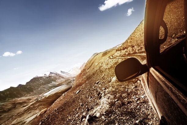 越野车攀登山口图片下载