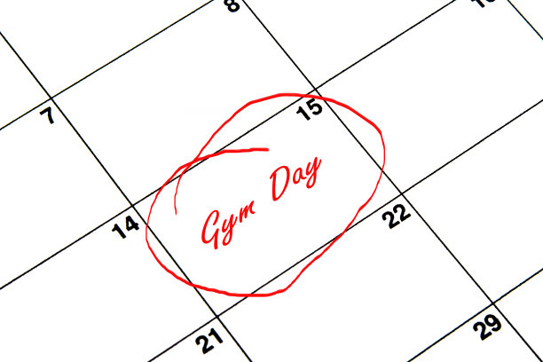 在日历上用红色圈出健身日图片下载