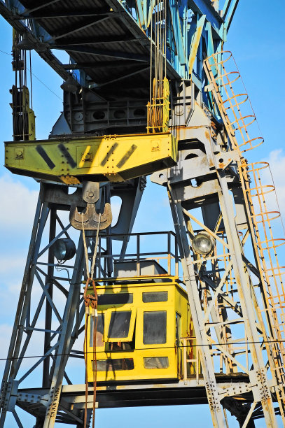 完整的龙门起重机图片下载