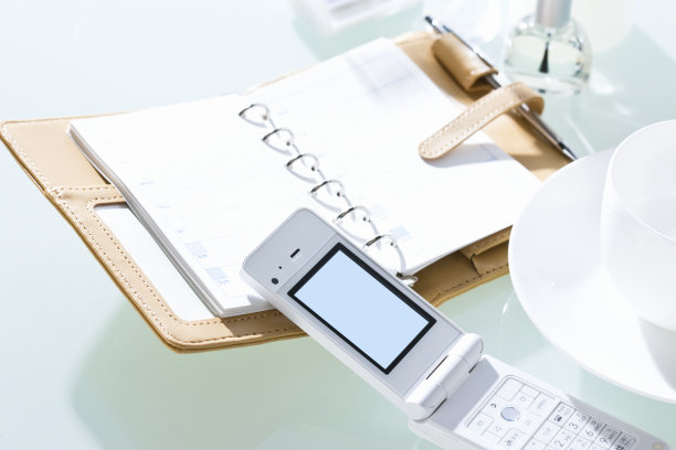 化妆品和手机图片下载