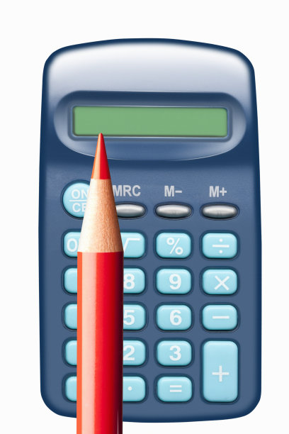 红铅笔和计算器图片下载