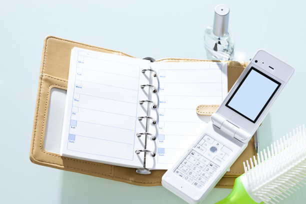 手机和化妆品图片下载