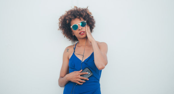 享受甜美的音乐图片下载