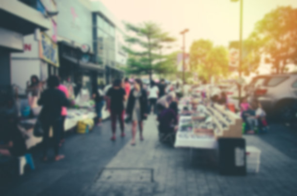 模糊人们的购物街图片下载