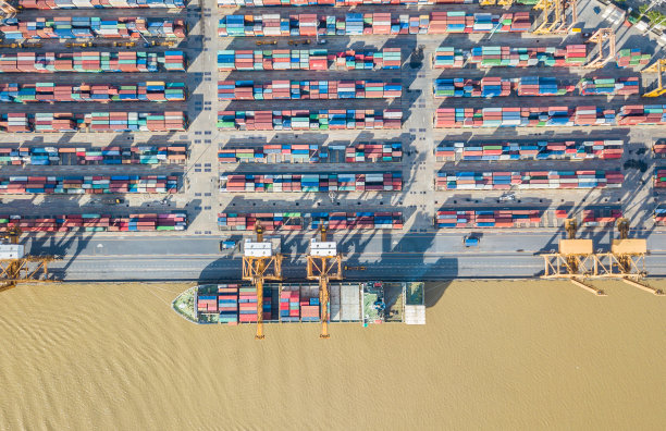 集装箱图片素材ID：309666312