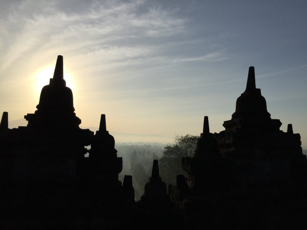 早上去婆罗浮屠图片下载