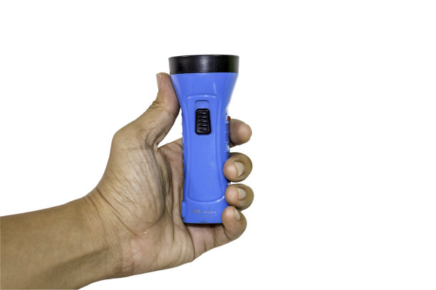 手持手电筒图片下载