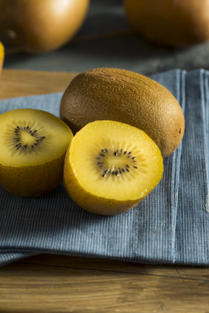 生黄色有机黄金猕猴桃图片下载