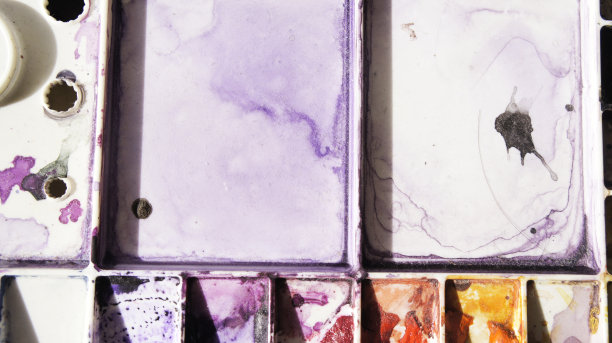 调色板上的水颜料图片下载