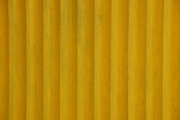 黄色纹理的旧木栅栏板图片下载