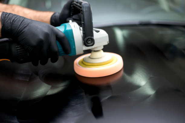 光亮的黑色的车图片下载