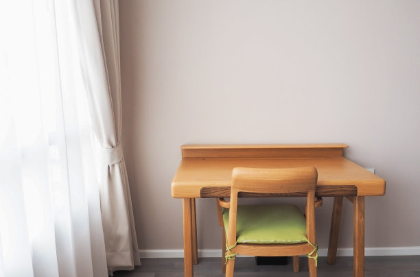 房间书桌的视图图片下载