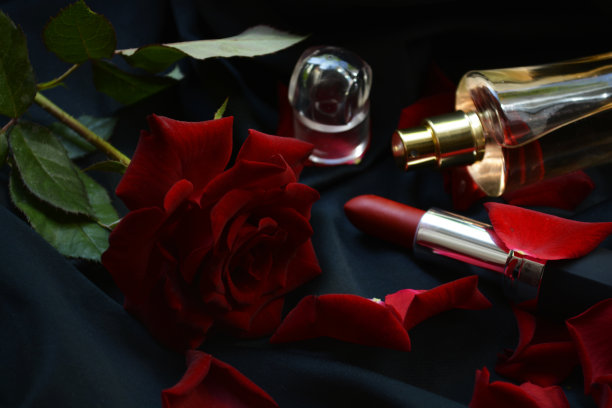 充满激情的化妆图片下载