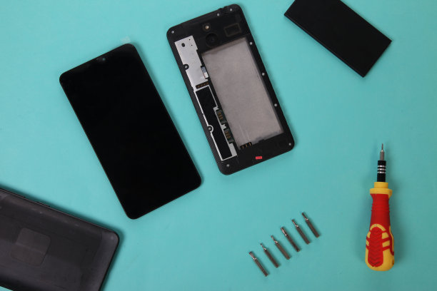 手机维修过程的特写照片图片下载
