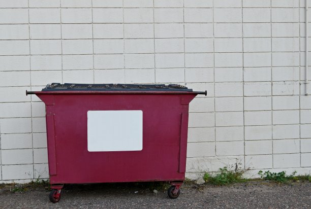 红色回收垃圾桶图片下载