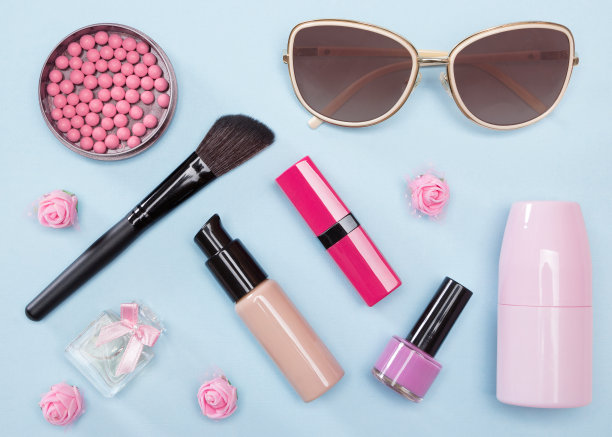 现代都市女性必备图片下载