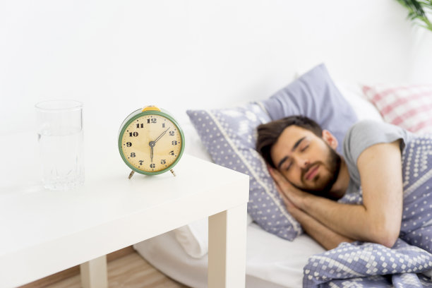 他醒过来了图片下载