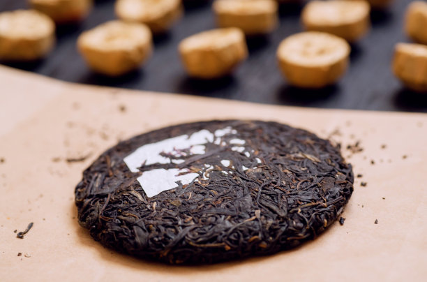 重点选择茶饼，中国传统的普洱茶饮料的不同种类。中国常见的抗氧化剂图片下载