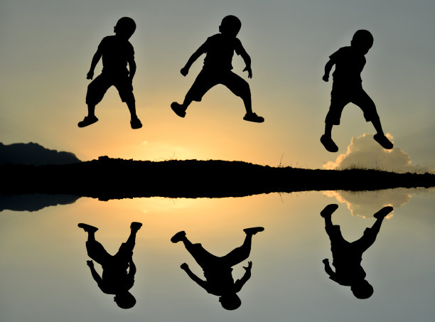 健康、快乐、充满活力的孩子们图片下载