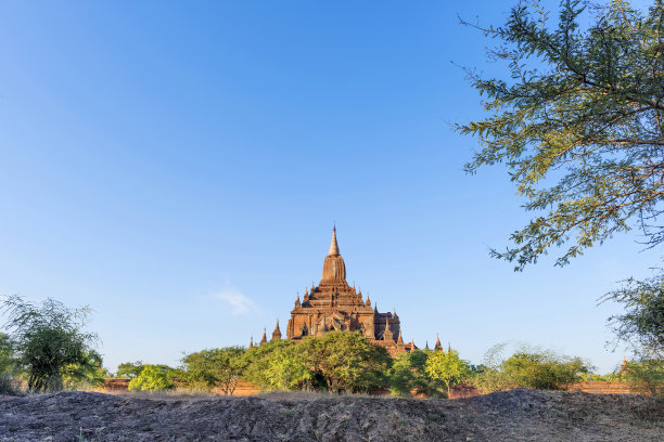 雄伟的宝塔，蒲甘，缅甸图片下载