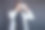 在演播室黑色背景上的快乐女人获得使用vr眼镜虚拟现实耳机的体验。图片下载