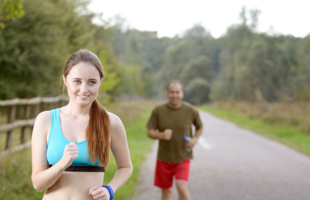 几个户外训练图片下载