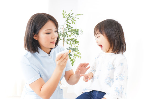婴儿看牙医素材图片