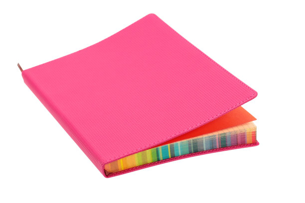 紫色的笔记本。孤立的图片下载