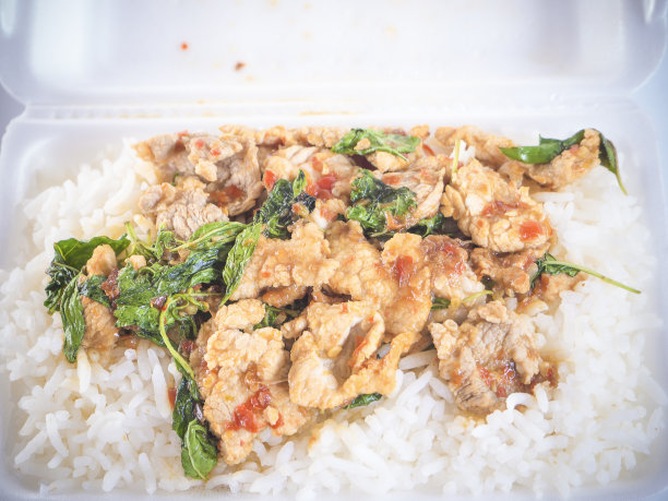 米饭配炒猪肉图片下载