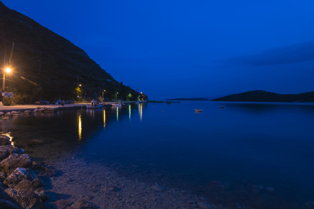 希腊莱夫卡达的波罗斯渔港图片下载