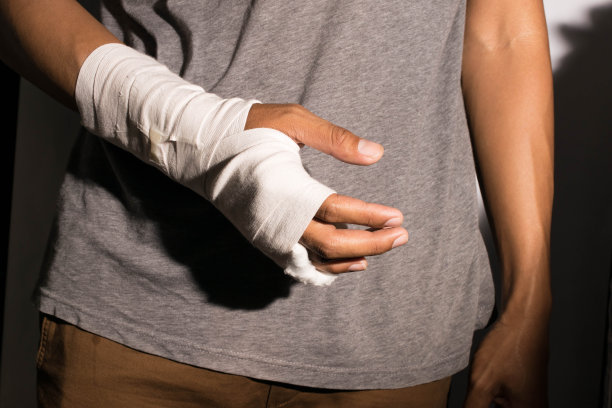 手臂骨折图片下载