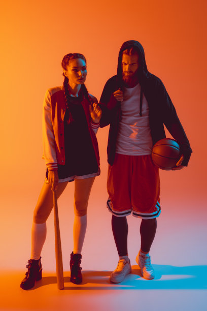 时尚的年轻夫妇图片下载