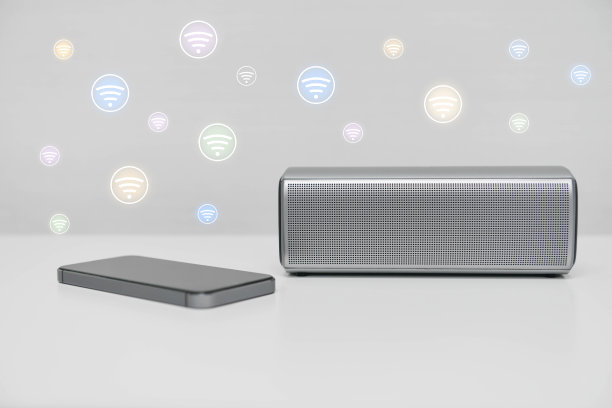 移动电话连接的移动扬声器与wifi图标图片下载